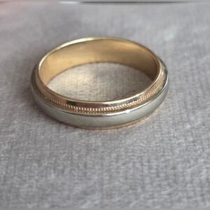10k Heavy Two-Tone Gold Wedding/Stacking Ring - Size 7.25 - Unisex - NUPTIA